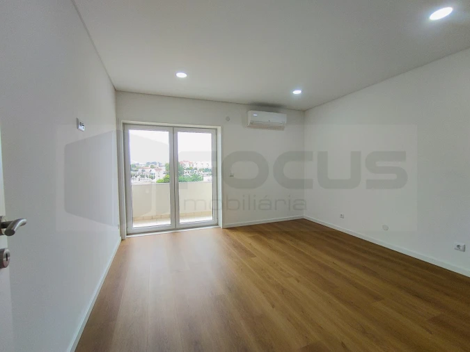 Apartamento T2 para Arrendamento em Glória e Vera Cruz Foto 14