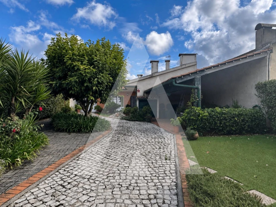 Moradia T2 para Venda em Oiã Foto 1