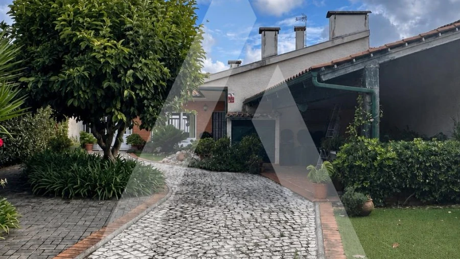 Moradia T3 para Venda em Oiã