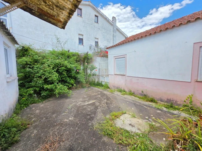 Moradia T3 para Venda em Sé Nova, Santa Cruz, Almedina e São Bartolomeu Foto 16