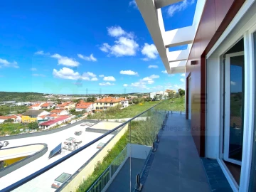 Moradia T3 para Venda em Almargem do Bispo, Pêro Pinheiro e Montelavar