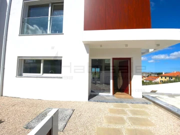Moradia T3 para Venda em Almargem do Bispo, Pêro Pinheiro e Montelavar
