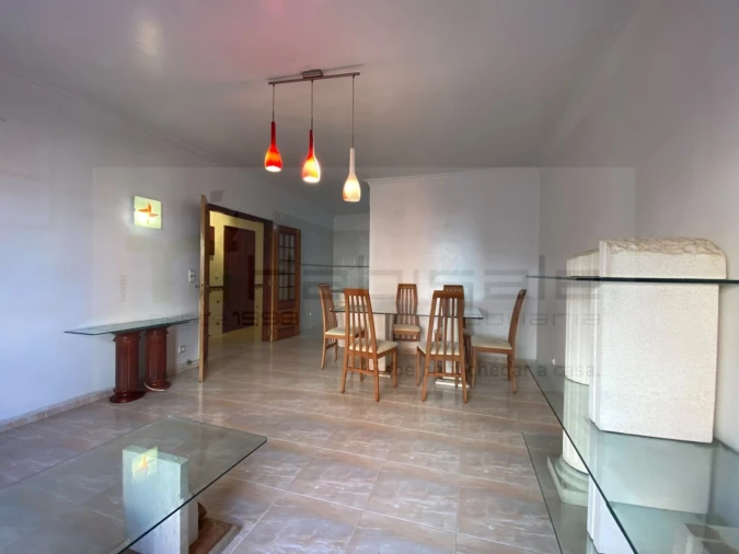 Apartamento T2 para Venda em Algueirão-Mem Martins Foto 6