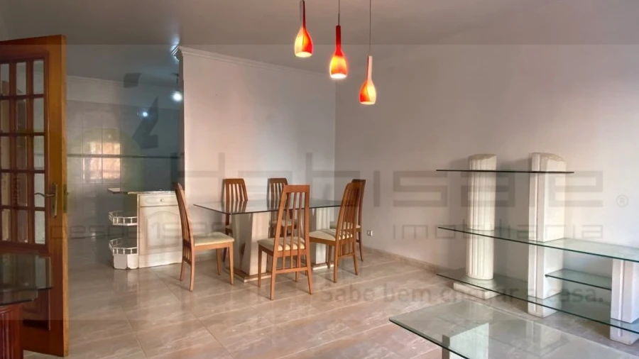 Apartamento T2 para Venda em Algueirão-Mem Martins