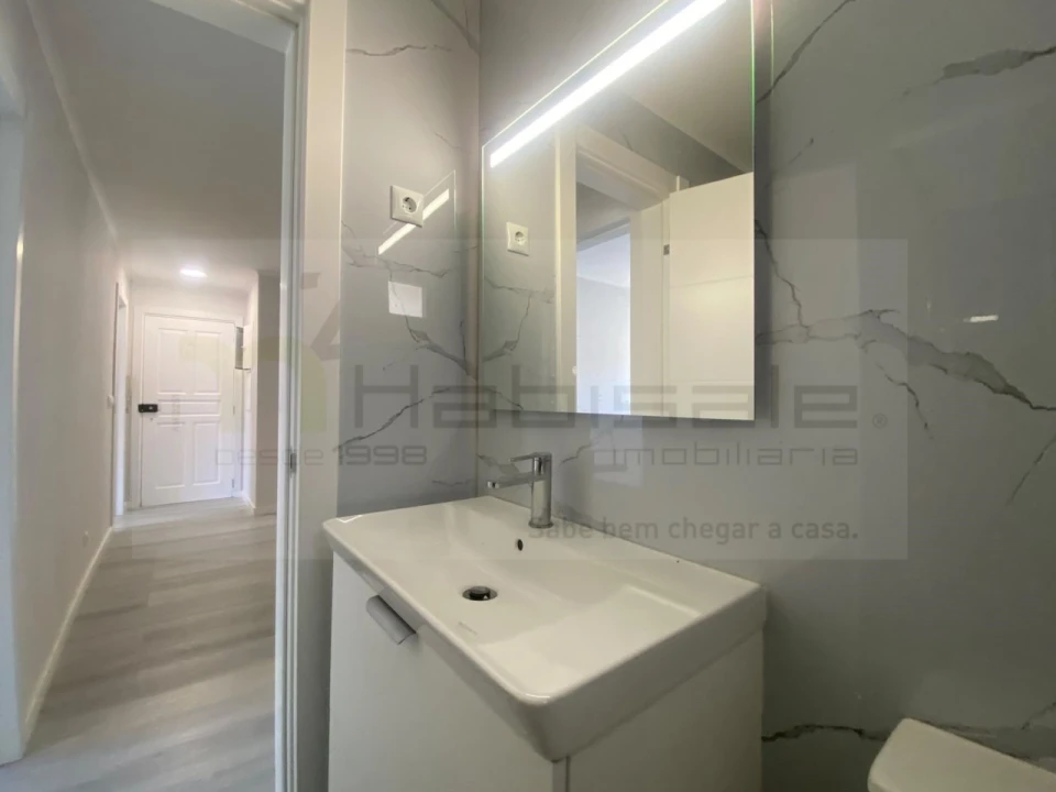 Apartamento T3 para Venda em Laranjeiro e Feijó Foto 9