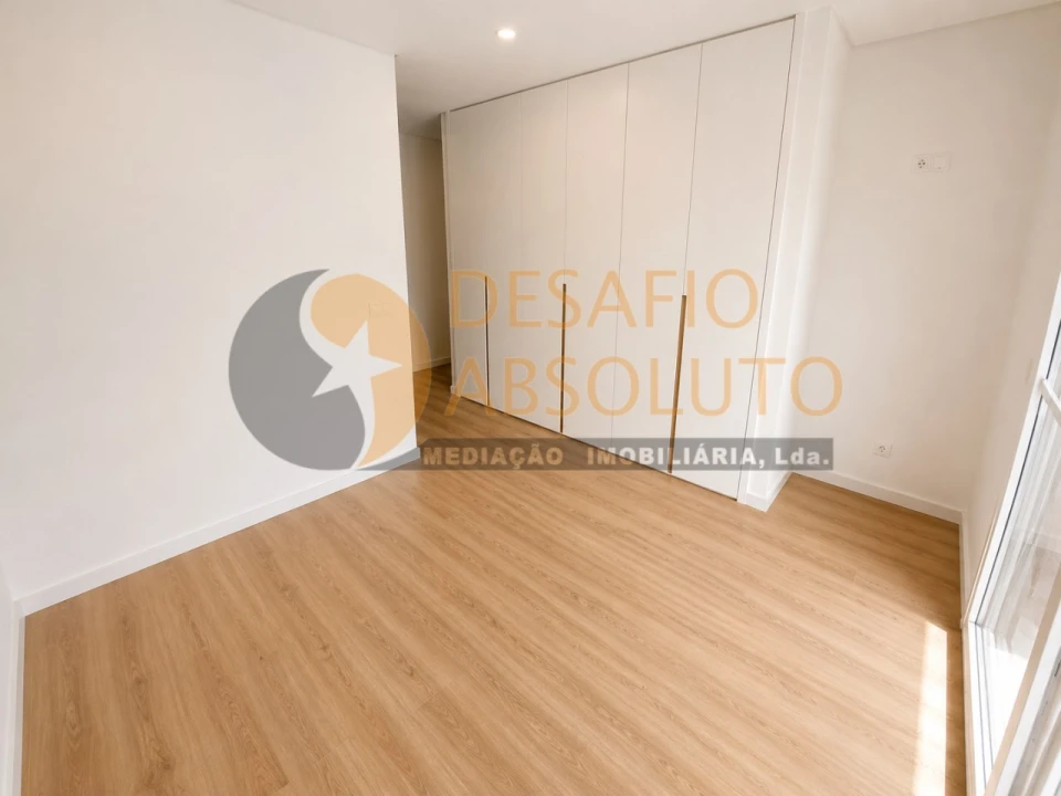 Moradia T4 para Venda em Fernao Ferro Foto 14