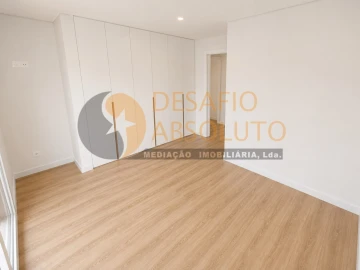Moradia T4 para Venda em Fernao Ferro