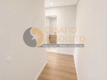 Moradia T4 para Venda em Fernao Ferro