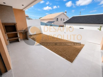 Moradia T4 para Venda em Fernao Ferro