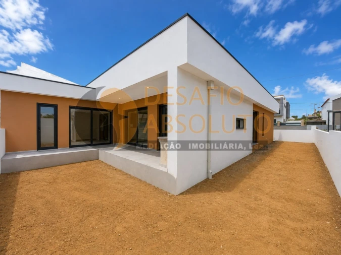 Moradia T4 para Venda em Fernao Ferro Foto 28