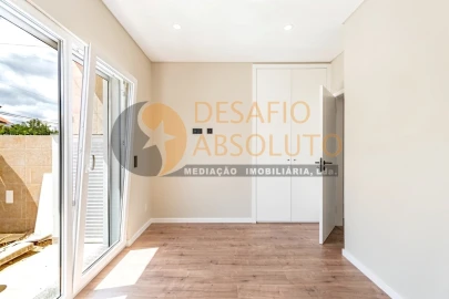 Moradia T3 para Venda em Fernao Ferro