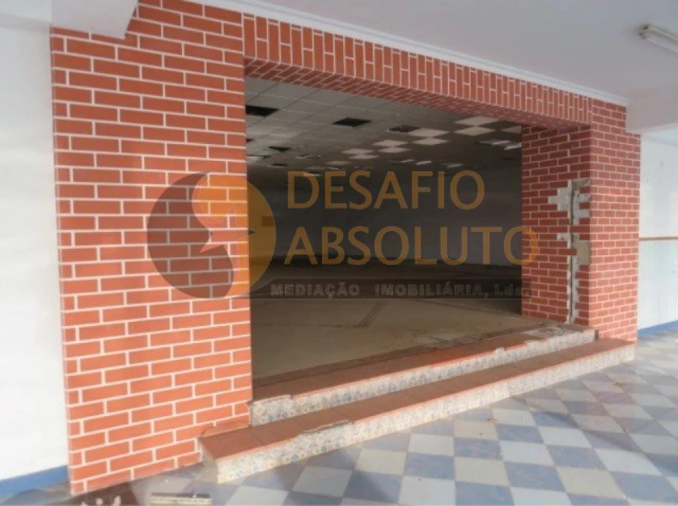 Armazém para Venda em Quinta do Anjo Foto 11