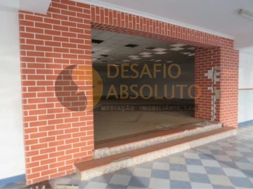 Armazém para Venda em Quinta do Anjo