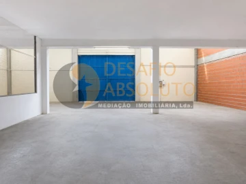 Armazém para Venda em Quinta do Anjo