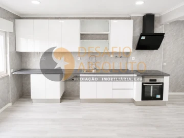 Apartamento T2 para Venda em Setubal (São Sebastião)