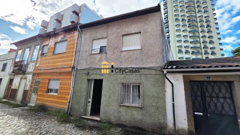 Moradia T6 para Venda em São Vitor (Braga)