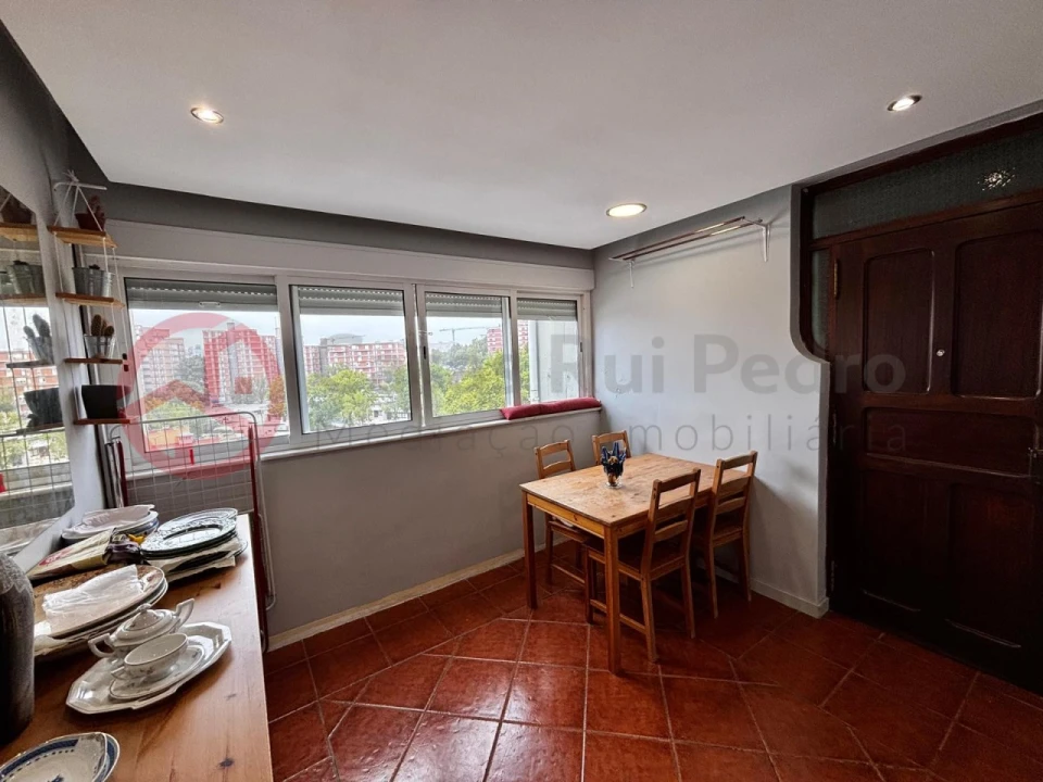 Apartamento T4 para Venda em Marvila Foto 8