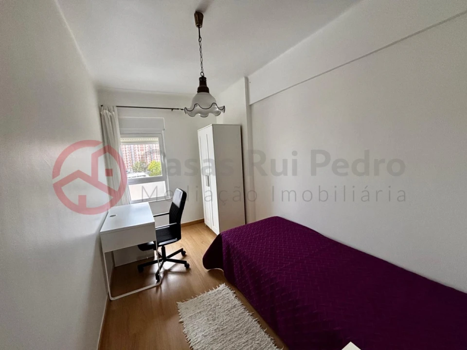 Apartamento T4 para Venda em Marvila Foto 12
