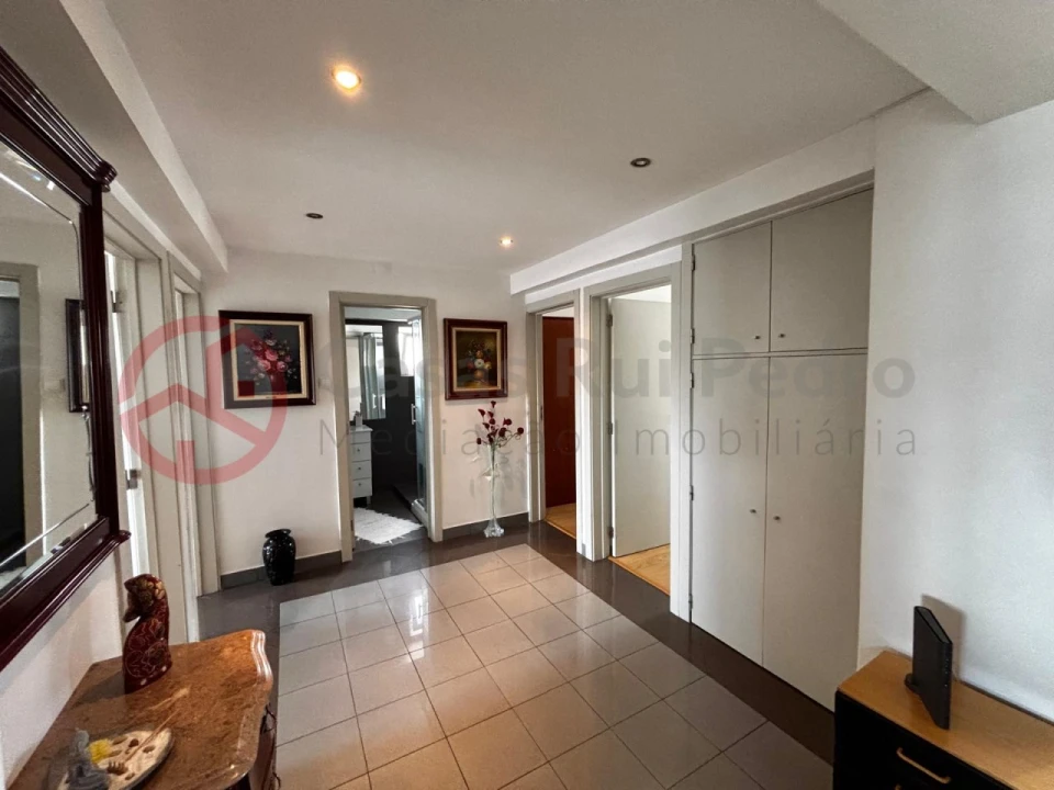 Apartamento T4 para Venda em Marvila Foto 14