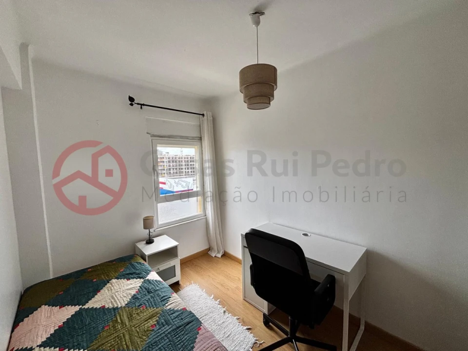 Apartamento T4 para Venda em Marvila Foto 16