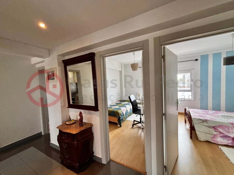 Apartamento T4 para Venda em Marvila Foto 17