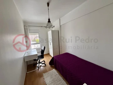 Apartamento T4 para Venda em Marvila