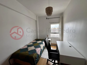 Apartamento T4 para Venda em Marvila