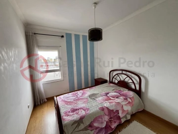 Apartamento T4 para Venda em Marvila