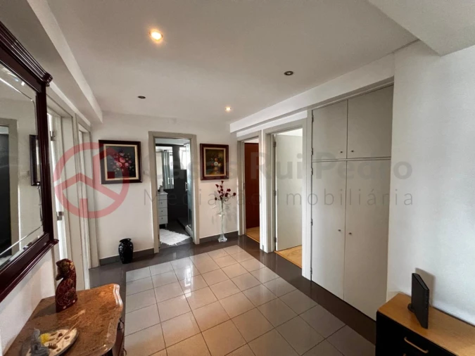 Apartamento T4 para Venda em Marvila Foto 14