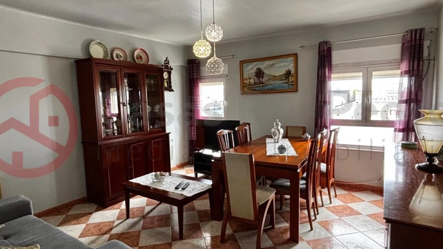 Apartamento T4 para Venda em Marvila