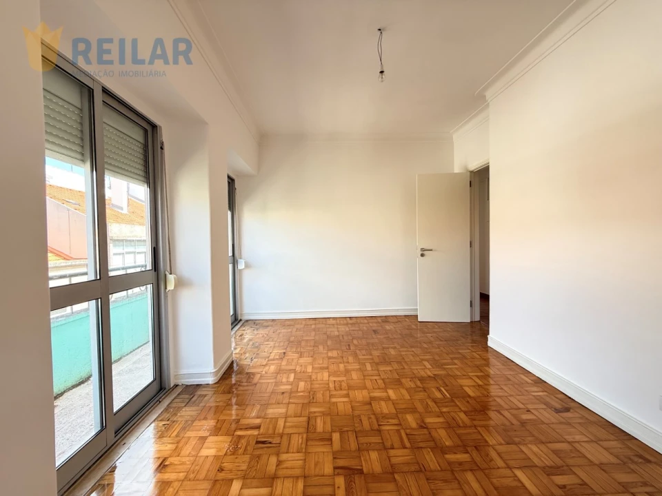 Apartamento T2 para Arrendamento em Moscavide e Portela Foto 2