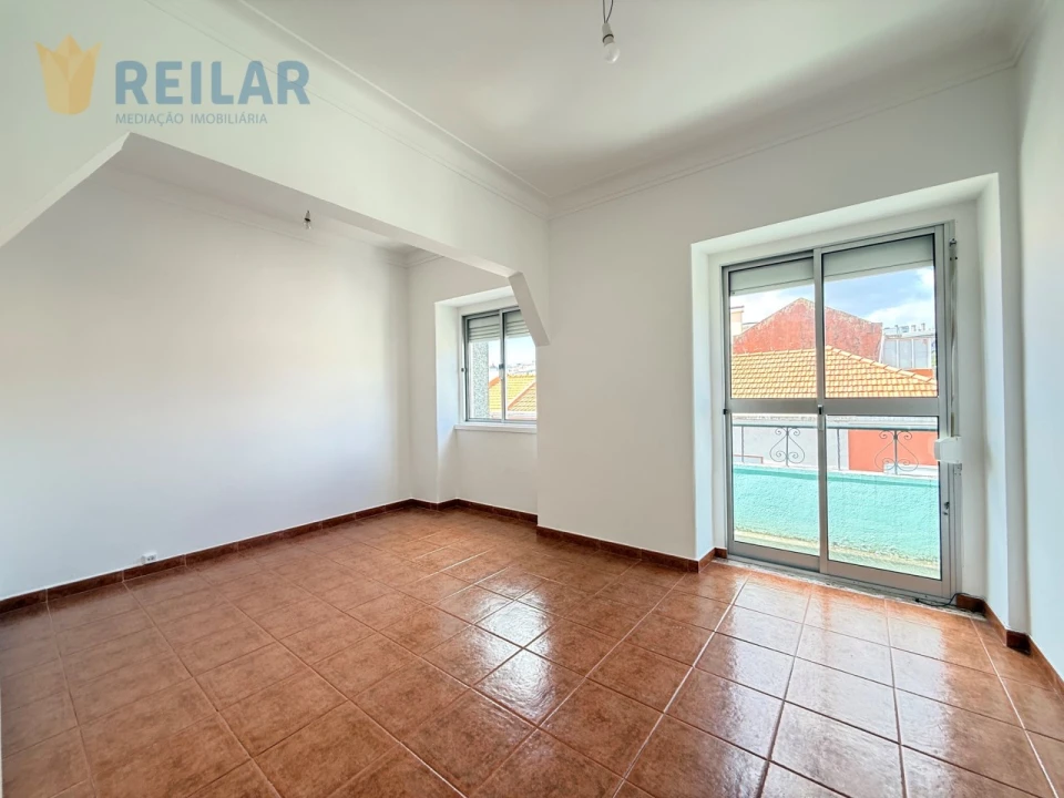 Apartamento T2 para Arrendamento em Moscavide e Portela Foto 3
