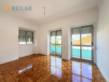 Apartamento T2 para Arrendamento em Moscavide e Portela