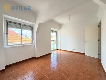 Apartamento T2 para Arrendamento em Moscavide e Portela