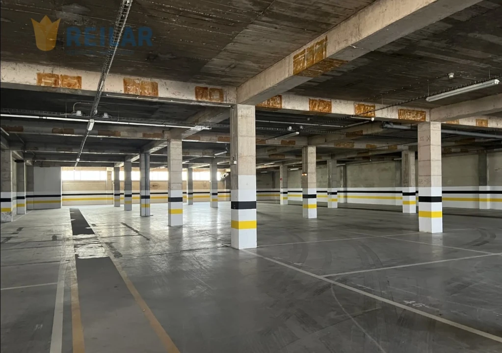 Armazém para Venda em Carnaxide e Queijas Foto 4