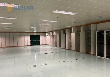 Armazém para Venda em Carnaxide e Queijas