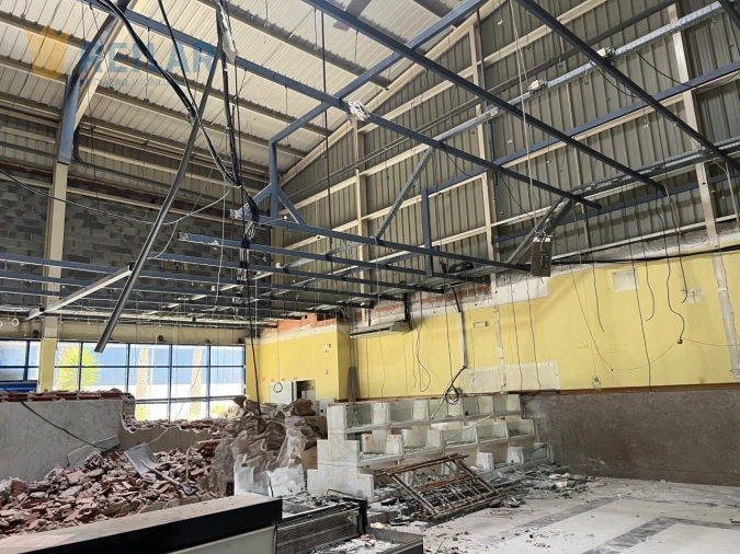 Armazém para Venda em Vialonga Foto 2