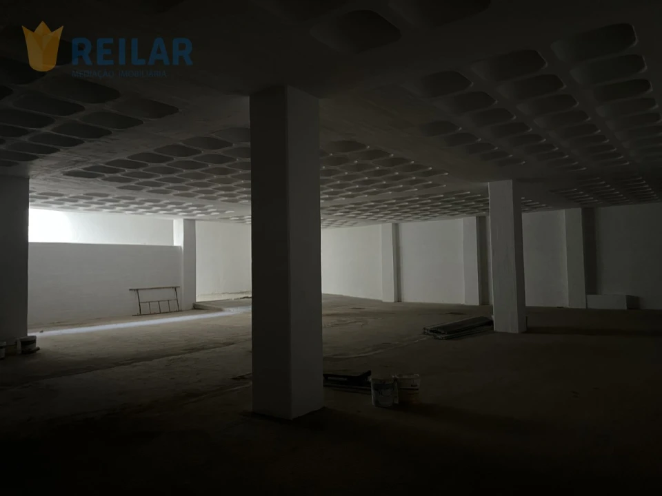Armazém para Venda em Sacavém e Prior Velho Foto 17