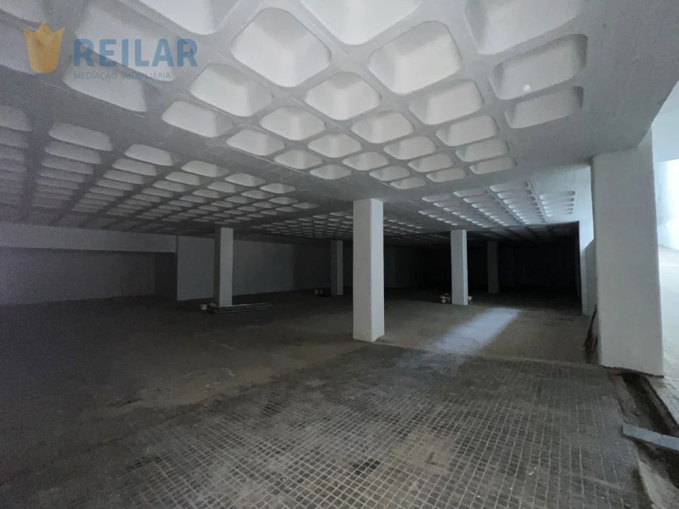 Armazém para Venda em Sacavém e Prior Velho Foto 19