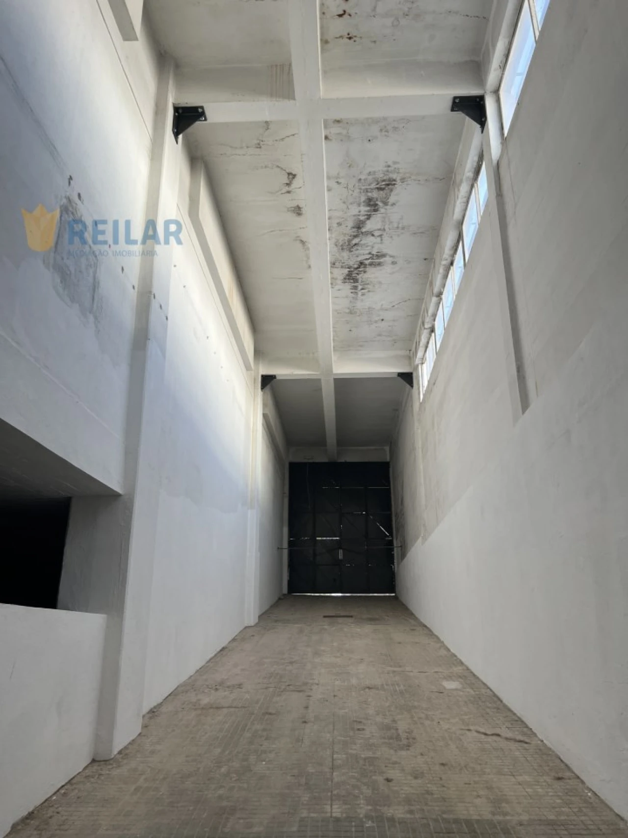 Armazém para Venda em Sacavém e Prior Velho Foto 21