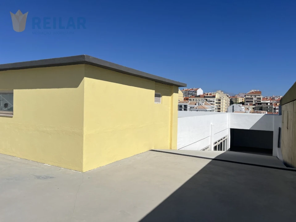 Armazém para Venda em Sacavém e Prior Velho Foto 27