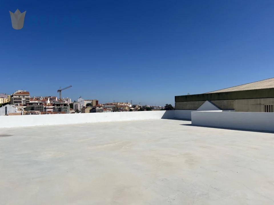 Armazém para Venda em Sacavém e Prior Velho Foto 34