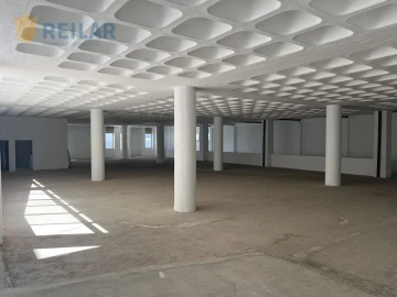 Armazém para Venda em Sacavém e Prior Velho