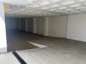 Armazém para Venda em Sacavém e Prior Velho