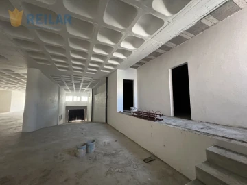 Armazém para Venda em Sacavém e Prior Velho