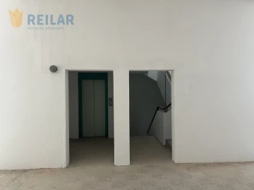 Armazém para Venda em Sacavém e Prior Velho