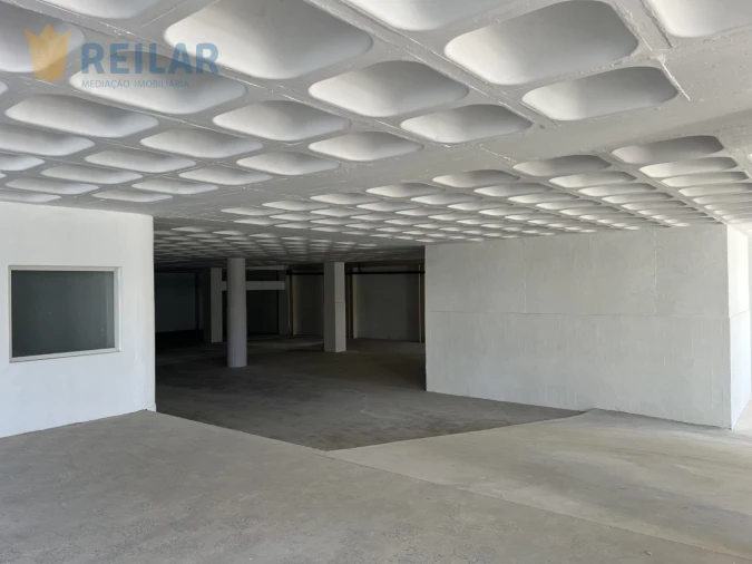 Armazém para Venda em Sacavém e Prior Velho Foto 5