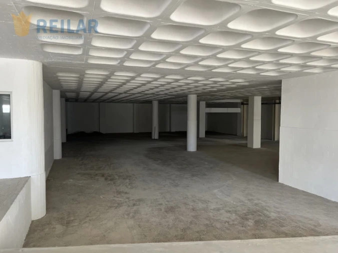 Armazém para Venda em Sacavém e Prior Velho Foto 6