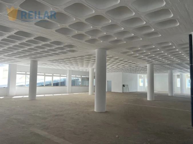 Armazém para Venda em Sacavém e Prior Velho Foto 8