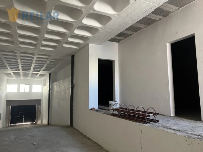 Armazém para Venda em Sacavém e Prior Velho Foto 14